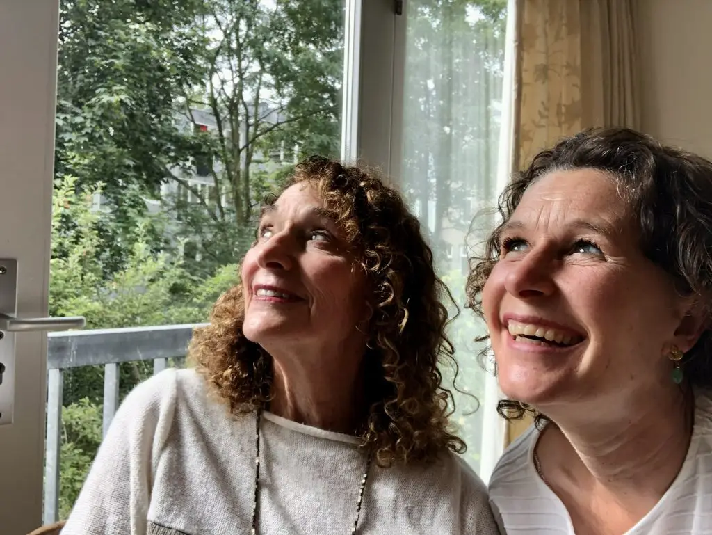 Inge Smak-Hemmes met Myrna Lewis, grondlegger van de Lewis-methode